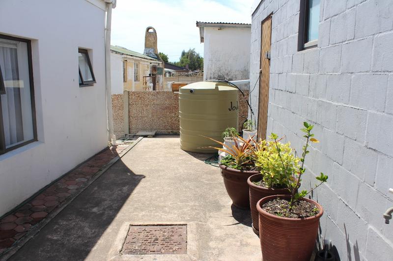 4 Bedroom Property for Sale in Albertinia Western Cape